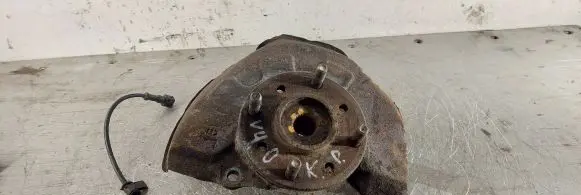 Volvo S40, V40 Front wheel hub spindle knuckle