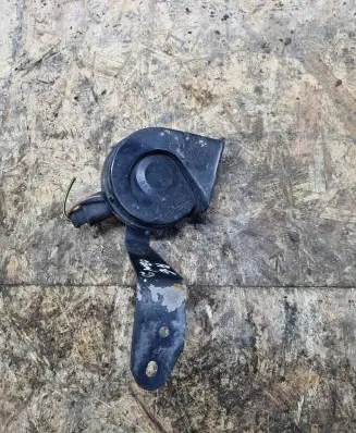 Audi A6 S6 C5 4B Horn signal