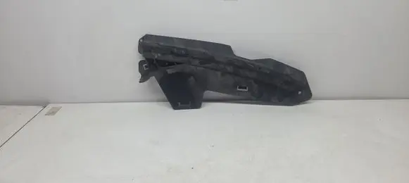 Volvo V70 Front bumper mounting bracket 30796388