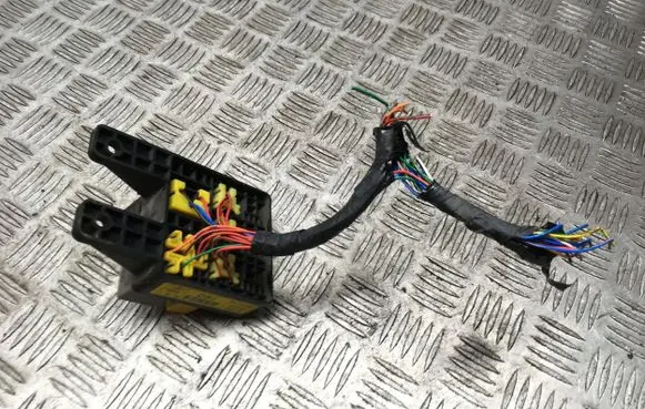 Hyundai Trajet Other relay N911043A19024 MAIN24 0512090037
