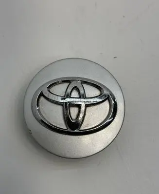 Toyota Avensis T270 Original wheel cap 4260302201