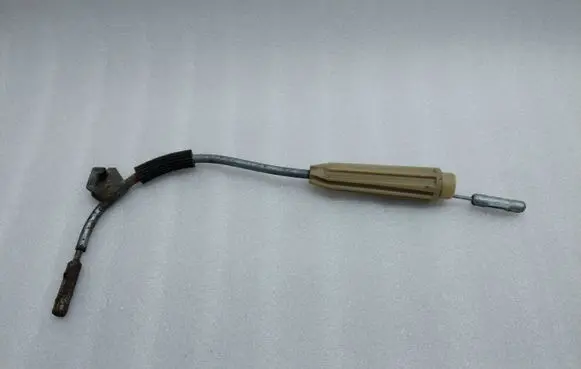Handbrake/parking brake wiring cable