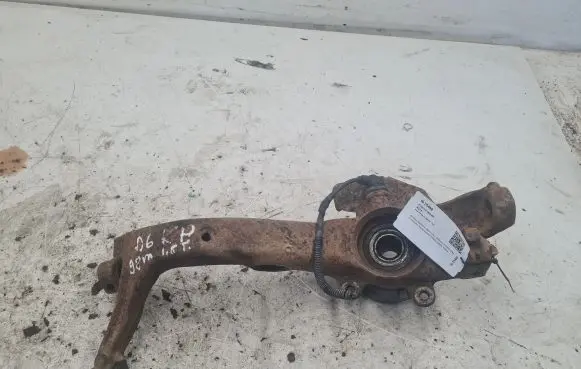 Audi A6 S6 C5 4B Front wheel hub