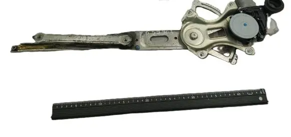 Toyota Prius (XW30) Front door electric window regulator 8572030340