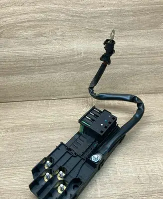 Mercedes-Benz E W211 Fuse module 2115452301 E0000031