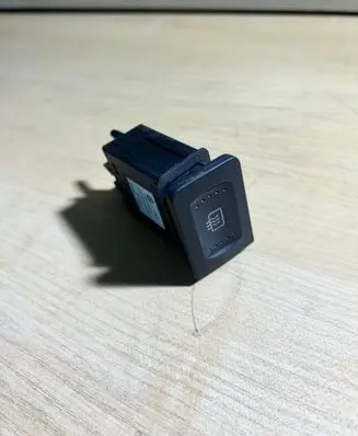 Volkswagen Golf IV Windscreen/window heater switch 1J0959621C