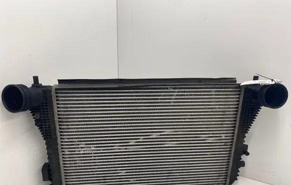 Skoda Octavia Mk2 (1Z) Intercooler radiator 1K0145803T