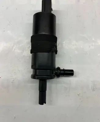 Audi A6 S6 C7 4G Windscreen/windshield washer pump 8K9955647