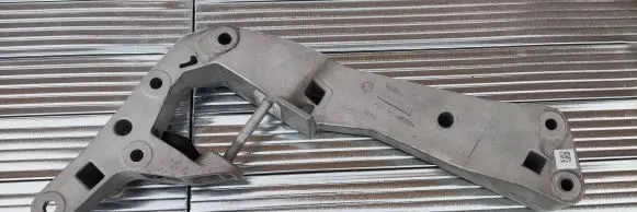 BMW 4 G22 G23 G24 G26 Gearbox mounting bracket 9485312
