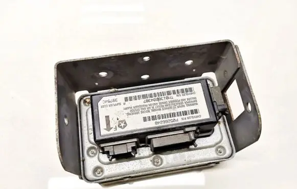 Chrysler Voyager Airbag control unit/module P05266248 TMB248202271