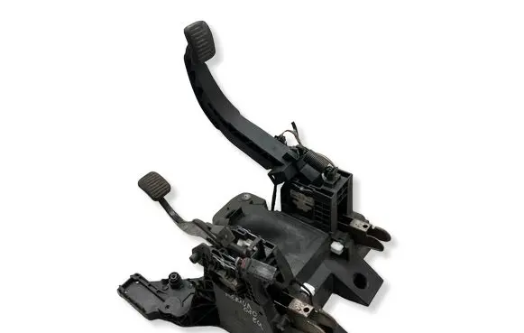 Opel Meriva B Pedal assembly 8701610