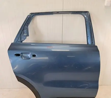 KIA Sorento IV Rear door D261