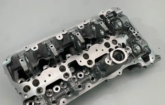 BMW M5 F90 Engine head 7852462
