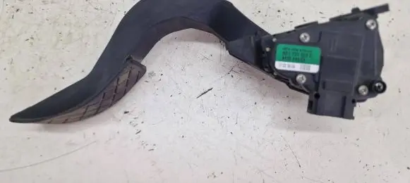 Audi A4 S4 B7 8E 8H Accelerator throttle pedal 8E1721523C 6PV00837505