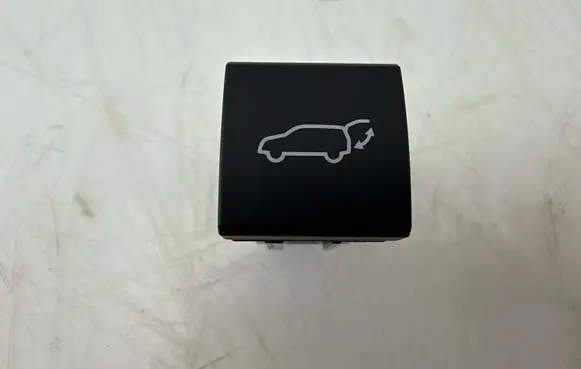 Toyota Yaris Cross Tailgate opening switch G1740A322N