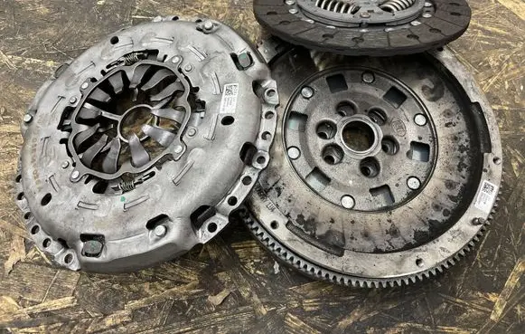Skoda Octavia Mk4 Clutch set kit 5E0105266C 05E141031D 05E141015D