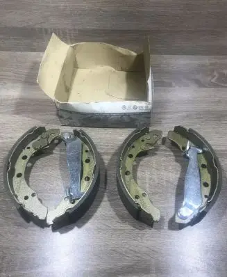 Volkswagen Golf IV Handbrake/parking brake pads 6q0698525a
