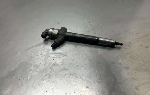 Fuel injector