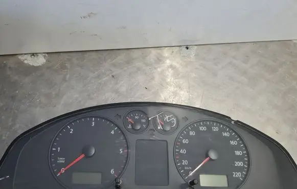 Volkswagen Transporter - Caravelle T5 Speedometer (instrument cluster) 7H0920851R 10110612921