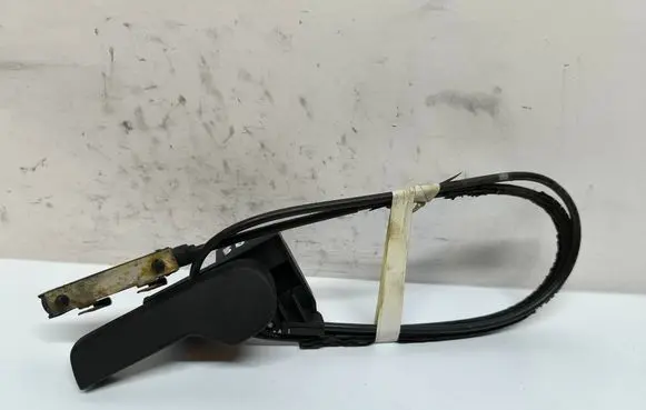 Volkswagen PASSAT B6 Engine bonnet (hood) release handle 1K1823633