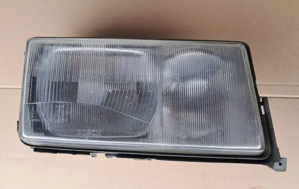Mercedes-Benz 190 W201 Headlight/headlamp A2018207661