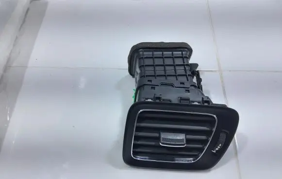 KIA Ceed Dashboard side air vent grill/cover trim 97490