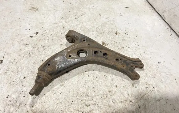 Skoda Fabia Mk1 (6Y) Front lower control arm/wishbone