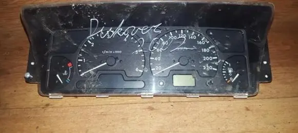 Land Rover Discovery Speedometer (instrument cluster) yac001550