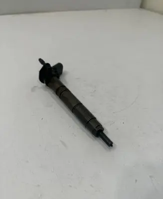 Chrysler 300 - 300C Fuel injector 0445115027