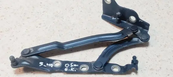Volvo S40 Tailgate/trunk/boot hinge 30716248