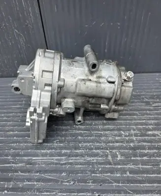 Renault Clio V Air conditioning (A/C) compressor (pump) 926003211R