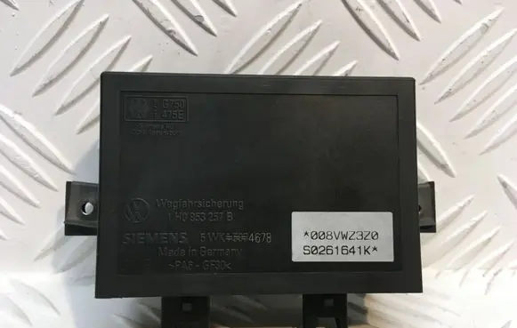 Volkswagen PASSAT B5 Immobilizer control unit/module 1H0953257B