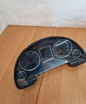 Audi A4 S4 B7 8E 8H Speedometer (instrument cluster) 8E0920900P 0263626055 6154001471