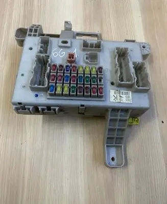 Toyota Land Cruiser (J120) Fuse box set 10267D27K
