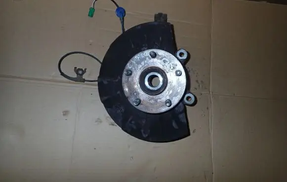 Suzuki Grand Vitara II Rear wheel hub