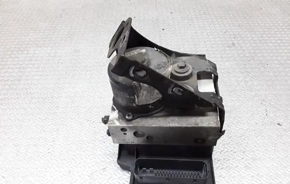 Volkswagen Sharan ABS Pump 7M3907379B YM212L580AA