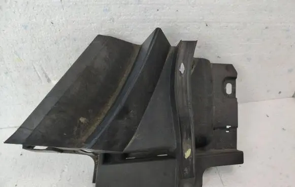 Mazda CX-9 Wiper trim TD11507R1