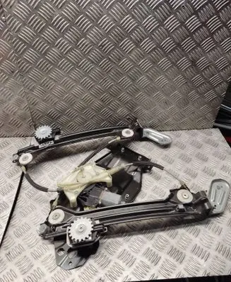 Regulador de puerta trasera con motor