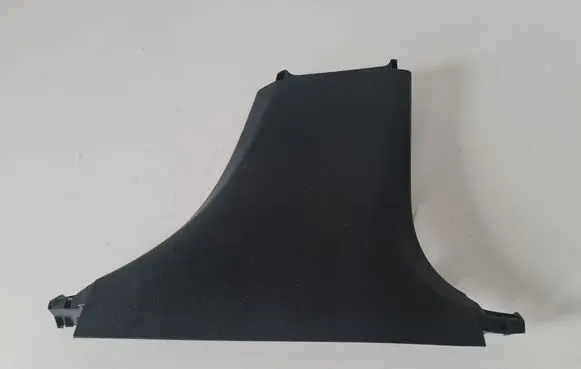 (B) pillar trim (bottom)