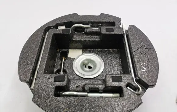 Mazda CX-7 Tool set EH4468802