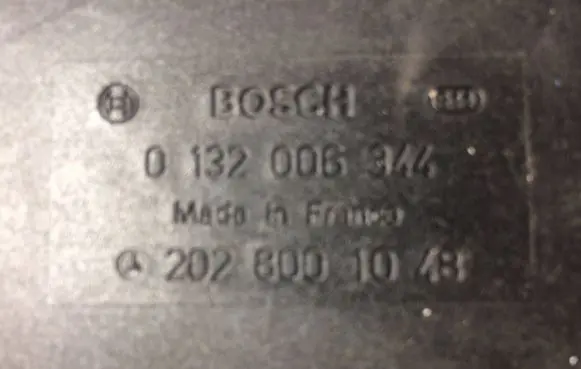 Mercedes-Benz C W202 Central locking vacuum pump 0132006344 2028001048
