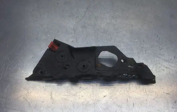 Opel Corsa D Front bumper mounting bracket 13179963 475498858