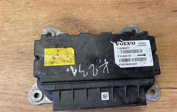 Volvo S90, V90 Airbag control unit/module 31658130