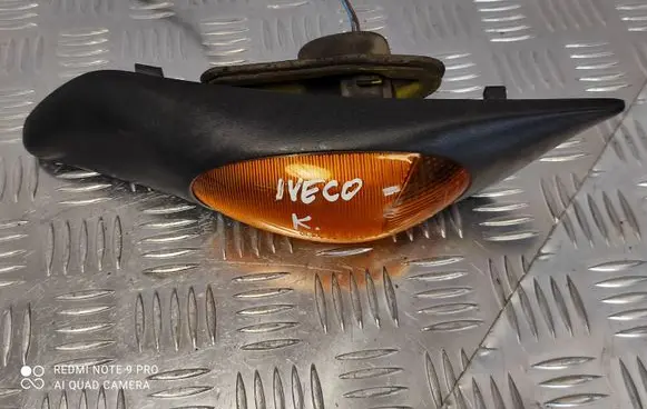 Iveco Daily 35 - 40.10 Front fender indicator light 500322578 0213700
