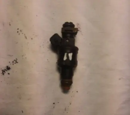 Audi A4 S4 B5 8D Fuel injector 058133551A