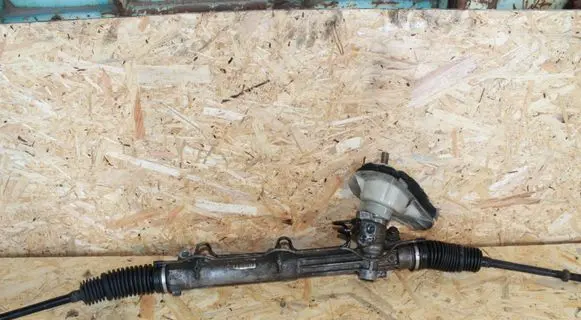 Ford Mondeo Mk III Steering rack 1S7C3200EE