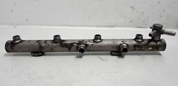 Audi A8 S8 D3 4E Fuel main line pipe