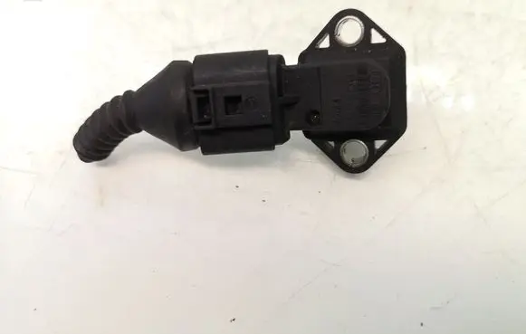 Volkswagen Golf I Air pressure sensor 0281002177