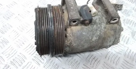 Volvo V50 Air conditioning (A/C) compressor (pump) 30761391