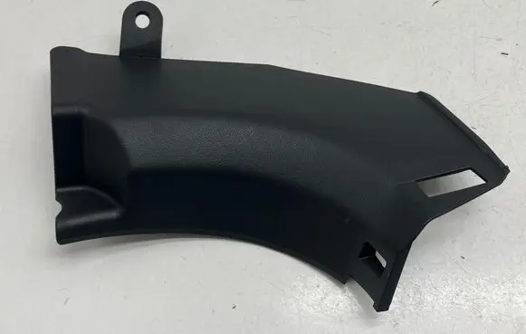 Foot area side trim
